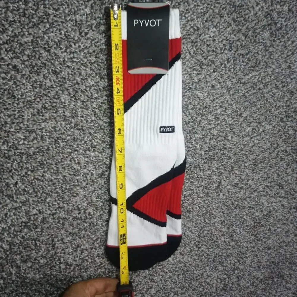 Pyvot crew socks